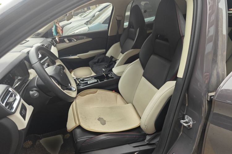 Used Lynk & Co 02 2022 2.0T DCT Shine Pro Left Front Seat