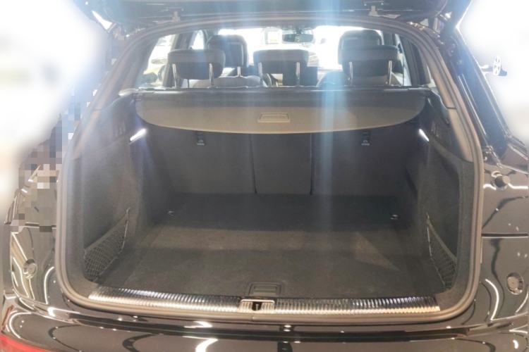 Used Audi Q5L 2024 45 TFSI Luxury Dynamic Model Trunk