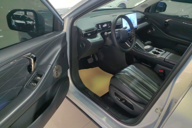 Used AION V 2024 Aion Tyrannosaurus 650 LiDAR Edition