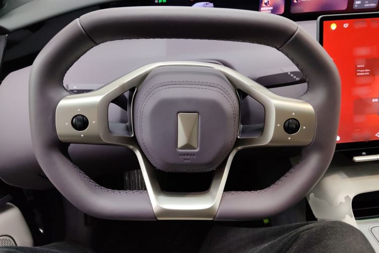 Used Avatr 12 2025 Updated Ultra All-Electric Four-Wheel Drive Steering Wheel
