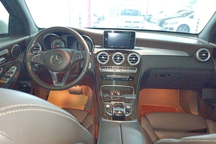 Used Mercedes-Benz GLC 2018 Facelift GLC 260 4MATIC Luxury Edition