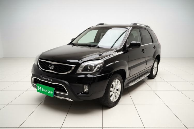 Used Kia Sportage 2013 2.0L Manual Two-Wheel Drive GL Trim Front Left 45 Deg