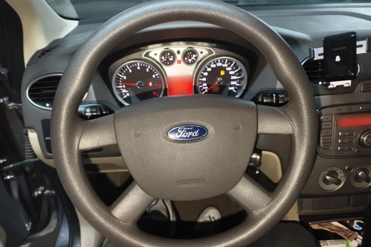 Used Ford Focus 2009 Sedan 1.8L Automatic Fashion Edition
