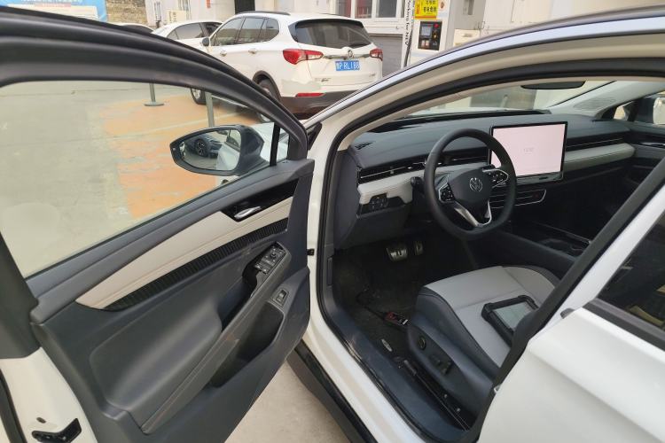 Used Volkswagen ID.7 VIZZION 2024 AIR model
