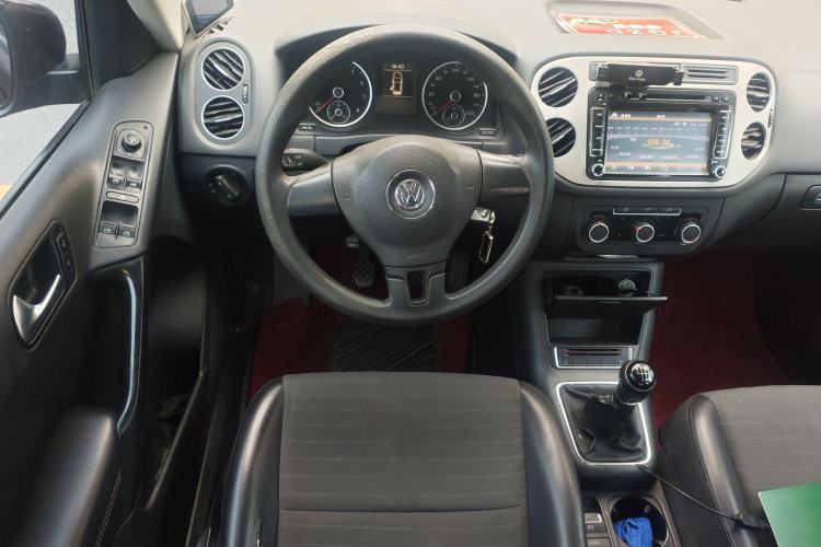 Used Volkswagen Tiguan 2015 1.8TSI Manual Two-Wheel Drive Fashion Edition Steering Wheel