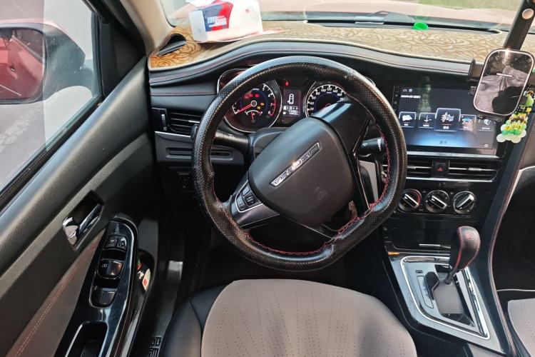 Used Venucia T70 2018 2.0L CVT Smart Edition
