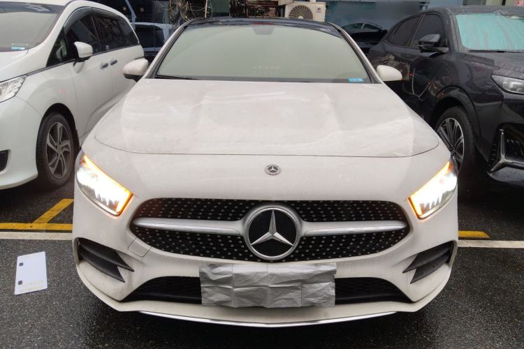 Used Mercedes-Benz A-Class 2022 Revised Version A 200 L Sport Sedan Fashionable Style Front