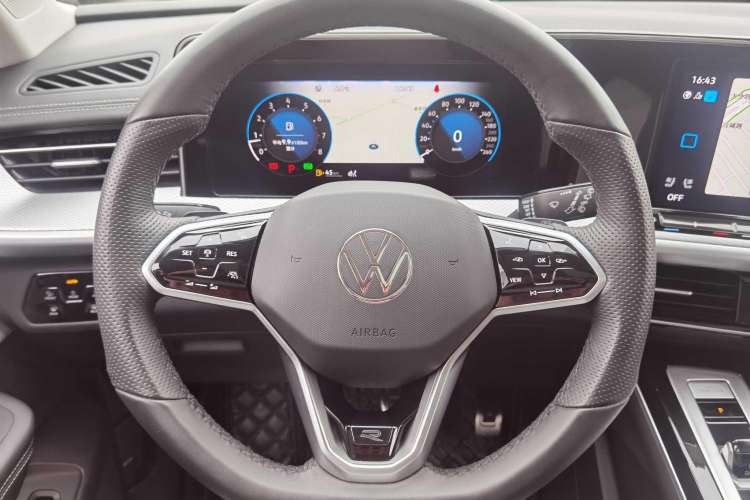 Used Volkswagen Tavendor 2023 380TSI Four-Wheel Drive R-Line Cruise Edition Interior 5