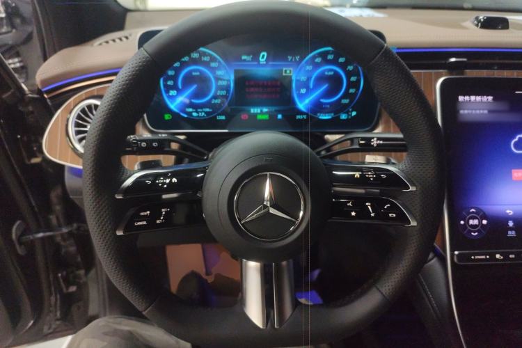 Used Mercedes-Benz EQE SUV 2024 500 4MATIC Pioneer Edition Steering Wheel