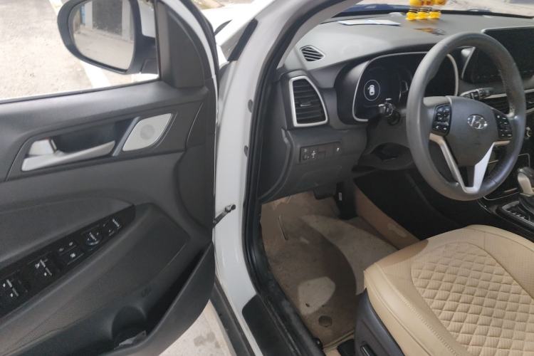 Used Hyundai Tucson 2019 280TGDi Dual-Clutch Two-Wheel Drive Fashion Edition China VI Standard