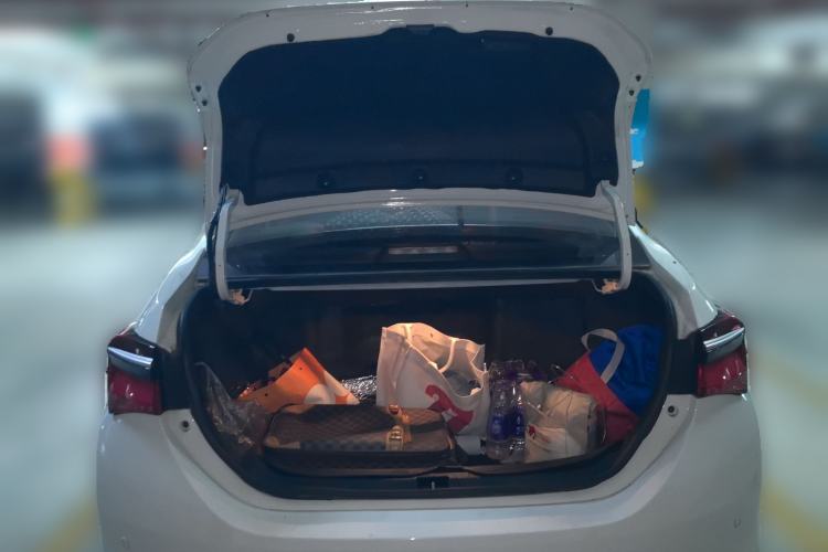 Used Toyota Corolla 2016 Dual-Engine 1.8L E-CVT Elite Edition