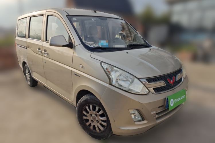 Used Wuling Rongguang V 2016 1.5L Standard Version Front Right 45 Deg