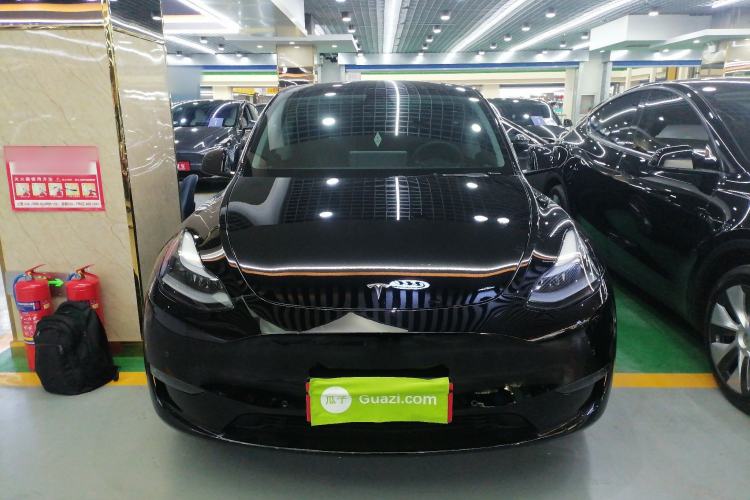 Used Tesla Model Y 2023 Long-Range All-Wheel-Drive Version
