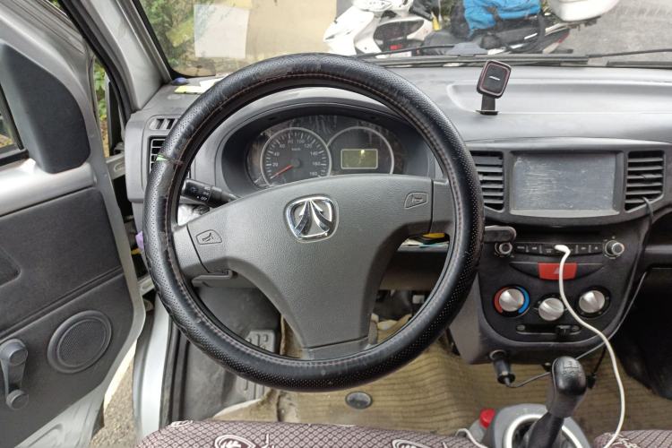 Used BAIC Weiwang 306 2011 1.3L base model 7 seats
