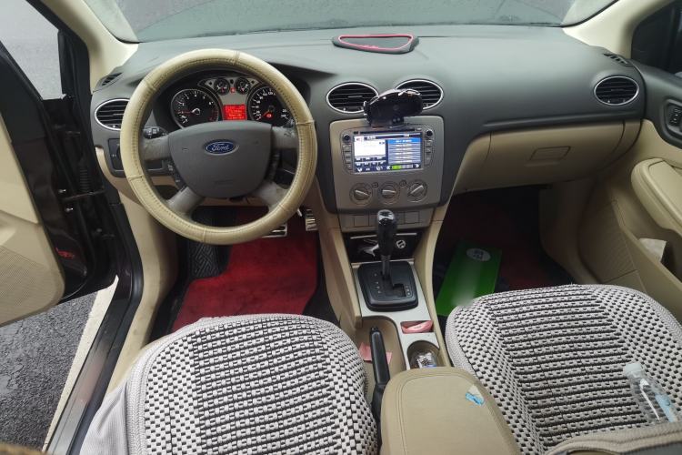 Used Ford Focus 2011 Sedan 1.8L Automatic Fashion Edition
