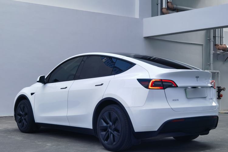 Used Tesla Model Y 2024 Rear-Wheel-Drive Version
