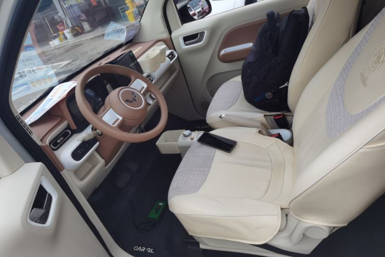 Used Wuling Hongguang MINIEV 2024 3rd Generation 215km Advanced Version Left Front Seat