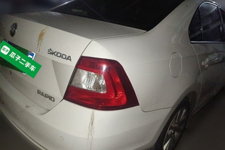 Used Skoda Rapid 2015 1.6L Manual Smart Selection Model
