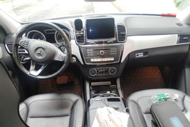 Used Mercedes-Benz GLE Coupe 2018 GLE 320 4MATIC Coupe SUV Center Console