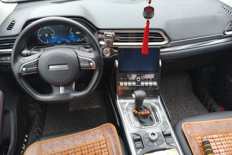 Used Haval F5 2018 1.5T i-Van Center Console