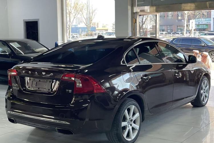 Used Volvo S60 2017 S60L T5 Intelligent Drive Edition Exterior 5