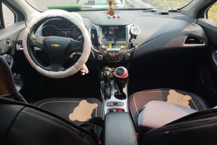 Used Chevrolet Cruze 2017 1.5L Automatic Pioneer Sunroof Edition
