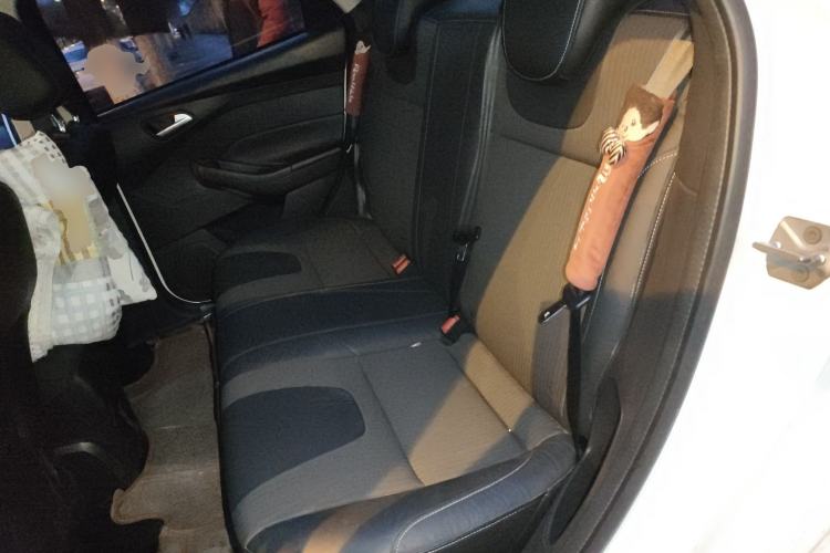 Used Ford Focus 2012 Sedan 1.6L Automatic Fashion Edition