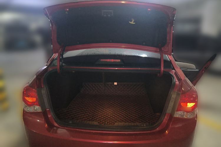 Used Chevrolet Cruze 2009 1.8L SE AT Trunk