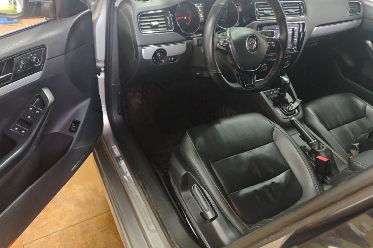 Used Volkswagen Sagitar 2017 1.6L Automatic Comfort Model Driver Seat