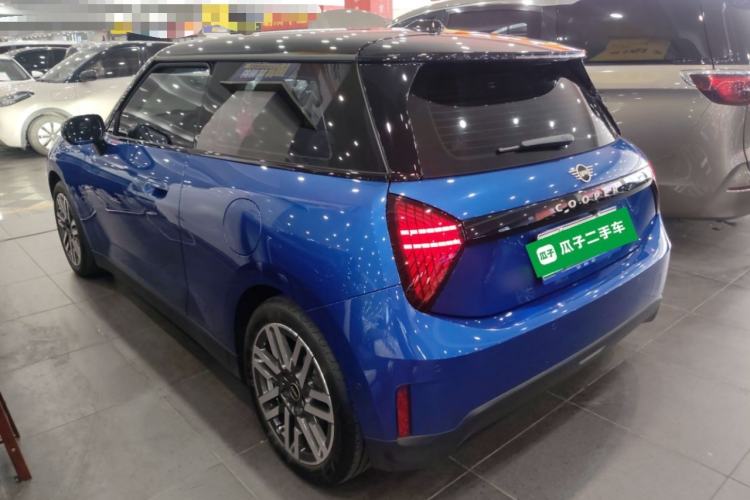 Used MINI Electric COOPER 2024 456km COOPER E Classic Edition Rear Left 45 Deg