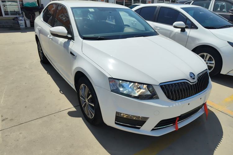 Used Skoda Octavia 2017 1.6L Automatic Chuanxing Edition
