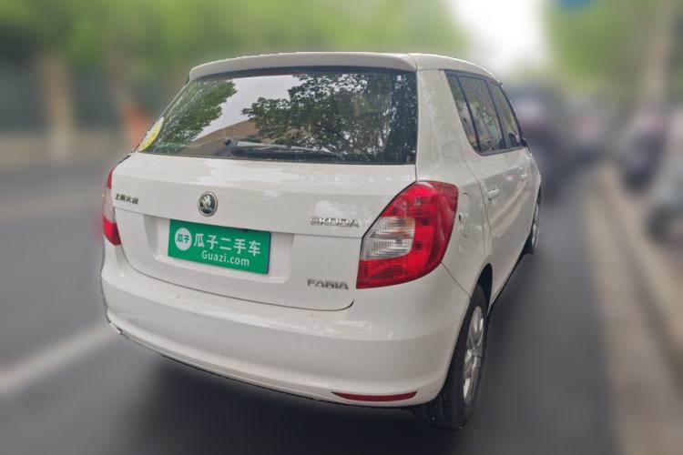 Used Skoda Fabia 2014 1.4L Automatic Crystal Edition Rear Right 45 Deg