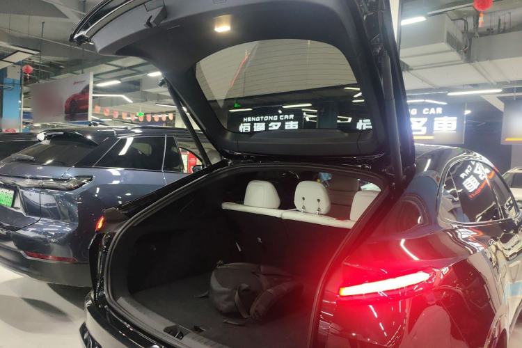 Used ONVO L60 2024 60 kWh Rear-Drive Version Trunk