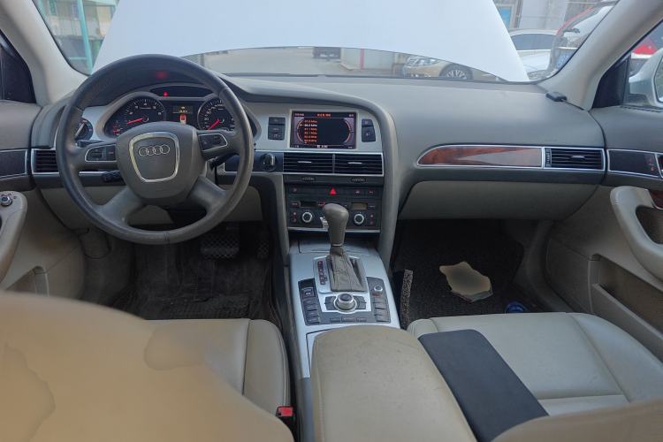 Used Audi A6L 2011 2.0 TFSI Automatic Standard Edition Center Console