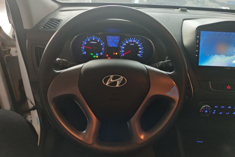 Used Hyundai ix35 2015 2.0L Automatic 2WD Comfort Edition China IV Standard
