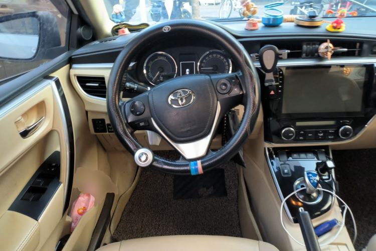 Used Toyota Corolla 2016 Dual-Engine 1.8L E-CVT Elite Edition