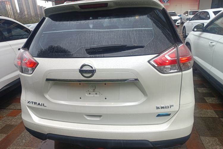 Used Nissan X-Trail 2015 2.0L CVT Comfort MAX Edition 2WD
