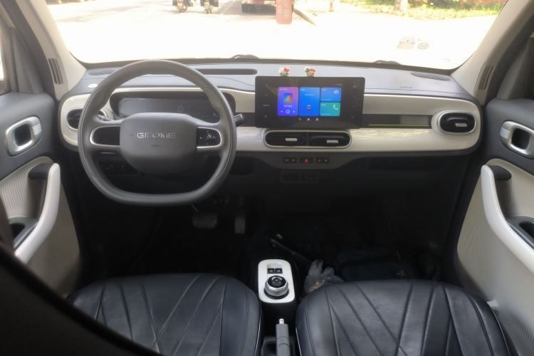 Used Geely Galaxy Panda 2025 210 km – Yuanqi Bear Center Console