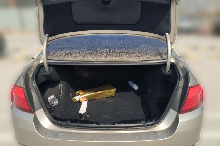 Used BMW 5 Series 2013 525Li Luxury Model
