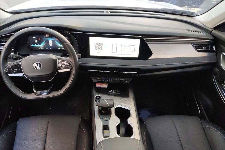 Used Changan X7 PLUS 2024 1.5T Automatic Luxury 7-Seater
