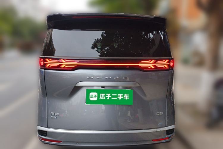 Used Denza D9 2022 DM-i 1040 Prestige Model