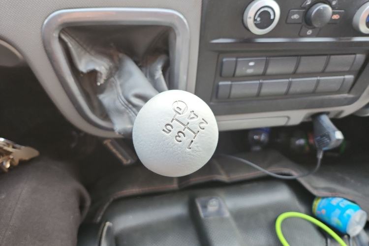 Used Foton Scenic G7 2020 2.4L Commercial Version Long Wheelbase High-Roof 5-Seater Van China VI Emission Standard 4K22D4M
