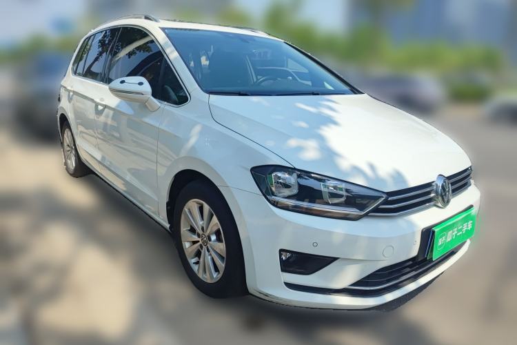 Used Volkswagen Golf Sportsvan 2018 230TSI Automatic Trend Edition Front Right 45 Deg