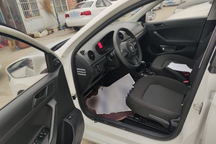 Used Volkswagen Jetta 2015 1.6L Automatic Fashion Model
