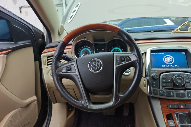 Used Buick LaCrosse 2010 3.0L Flagship Edition
