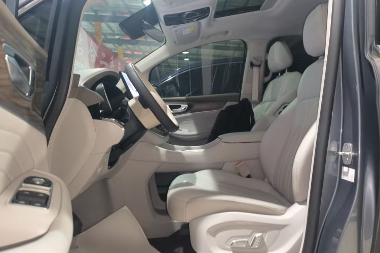 Used Roewe iMAX8 New Energy 2025 1.5T DMH Lu Zun Deluxe Edition
