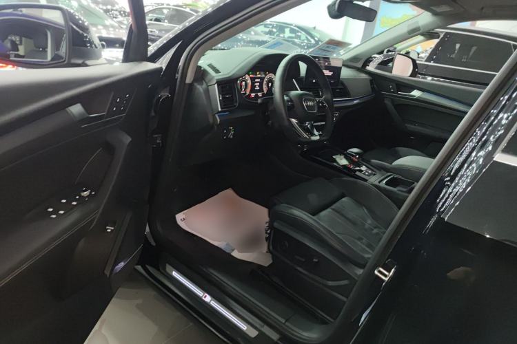 Used Audi Q5L 2022 Updated 45T Luxury Dynamic Version
