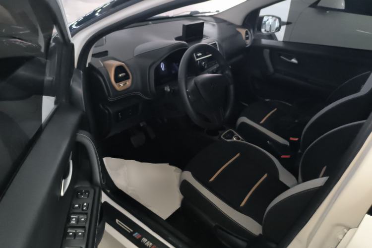 Used SOL E10X 2021 150 km Ambitious Trim Driver Seat