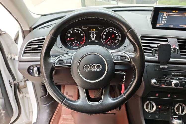 Used Audi Q3 2015 35 TFSI Comfort Model