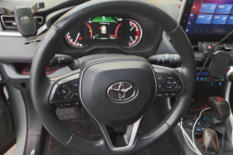 Used Toyota RAV4 2021 2.0L CVT Two-Wheel Drive Fashion PLUS Edition
